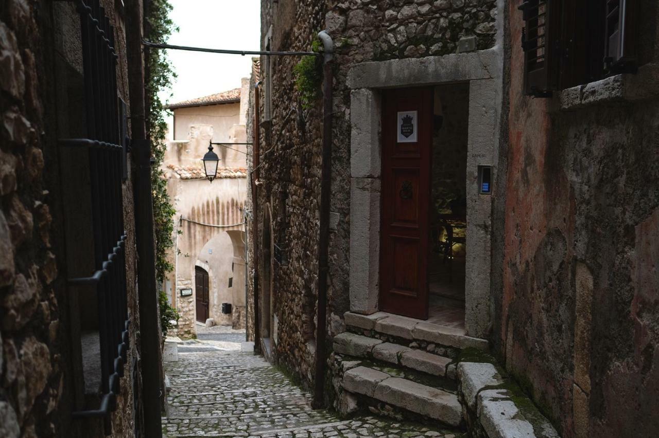 Aurora Medieval House Sermoneta Bagian luar foto