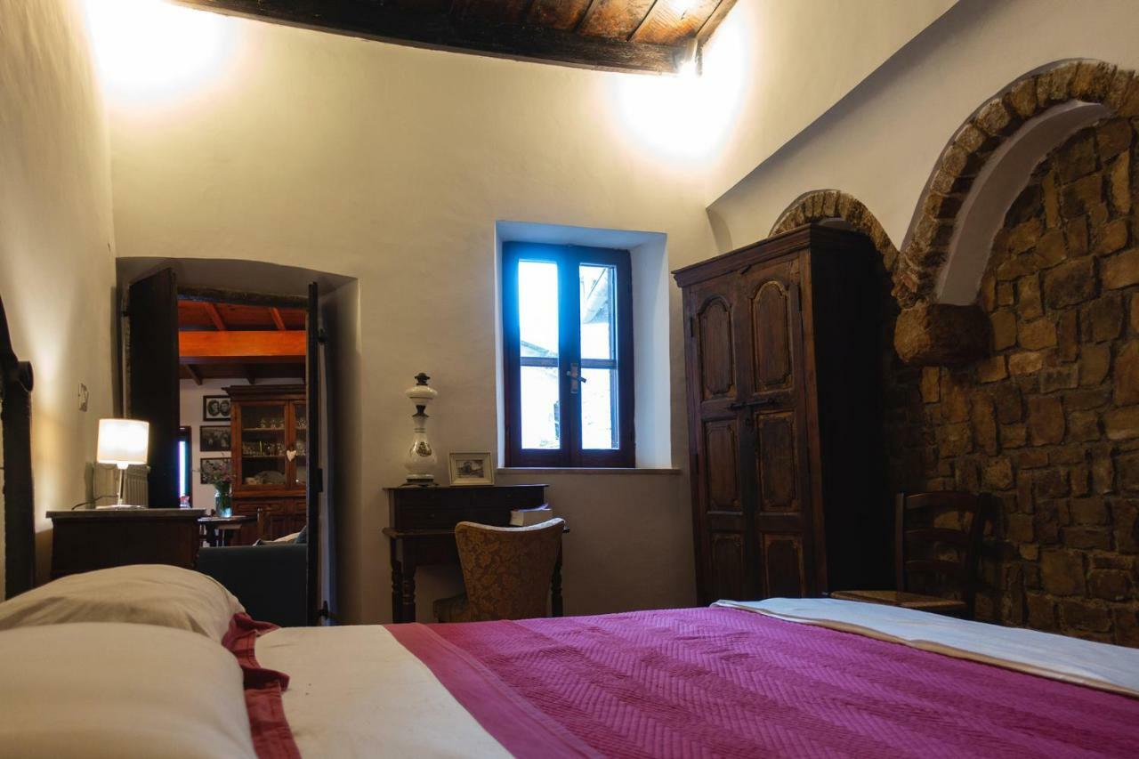 Aurora Medieval House Sermoneta Bagian luar foto